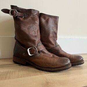 Veronica Short Frye Boots sz 9
